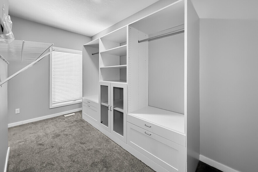 4326 Hickman Rd, Des Moines, IA à vendre - Photo de l’immeuble – Image 2 sur 33