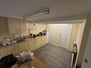 130-132 Manchester Rd, Bolton à louer Photo intérieure– Image 1 sur 4