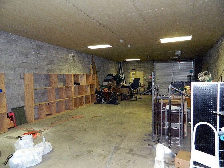 162 E Main St, Klamath Falls, OR à vendre - Photo intérieure – Image 2 sur 19