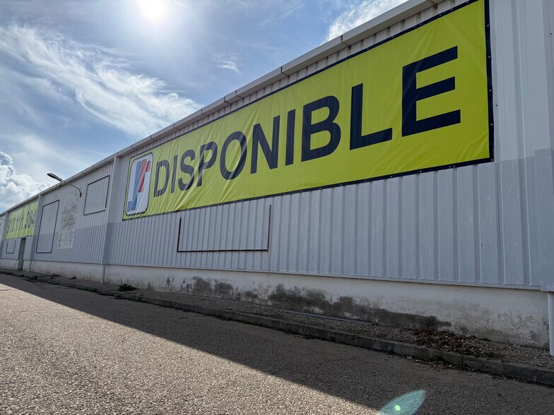 Industriel/Logistique dans Magán, Toledo à vendre - Photo de l’immeuble – Image 2 sur 11
