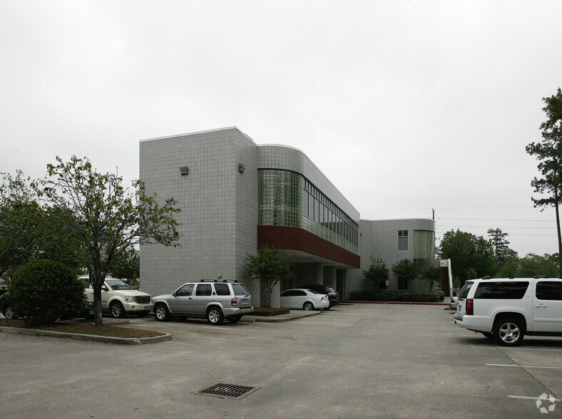 9950 Memorial Blvd, Humble, TX à louer - Photo principale – Image 1 sur 2