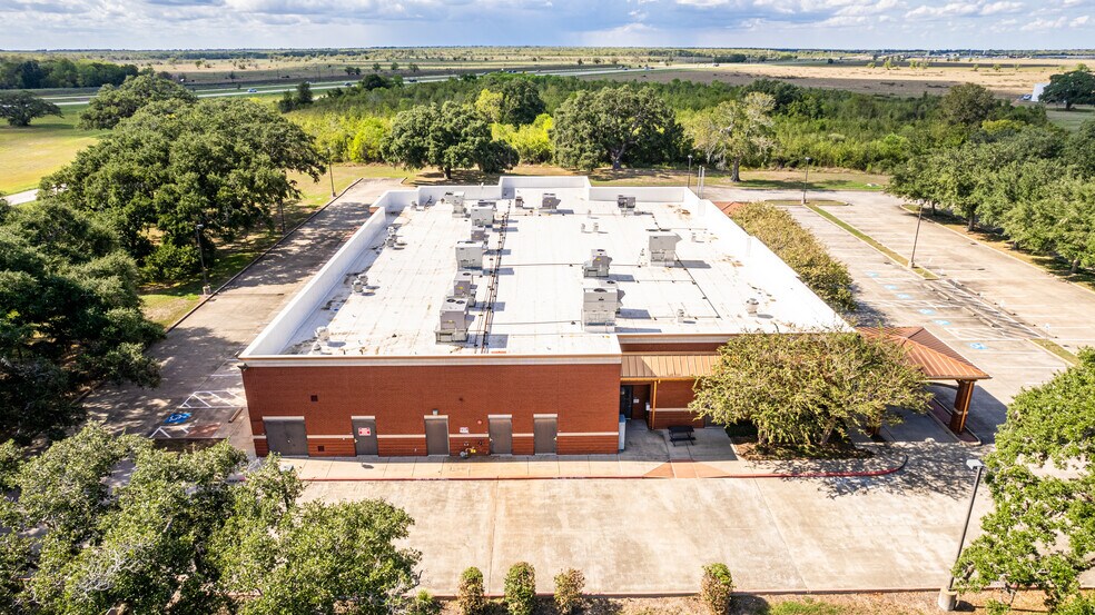 2760 Brazos Pky, Angleton, TX à vendre - Photo de l’immeuble – Image 2 sur 10