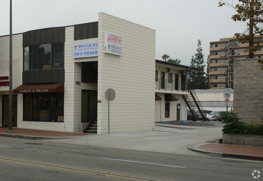 314-316 E Broadway, Glendale, CA à louer - Photo de l’immeuble – Image 2 sur 11