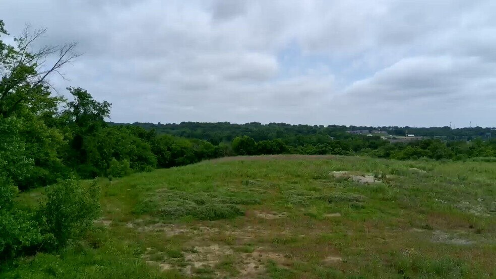 17318 E 40 Hwy, Independence, MO à vendre - Vidéo sur l’annonce professionnelle – Image 2 sur 6