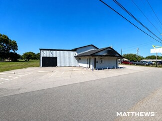 Plus de détails pour 1301 S Kaufman St, Ennis, TX - Local commercial à louer