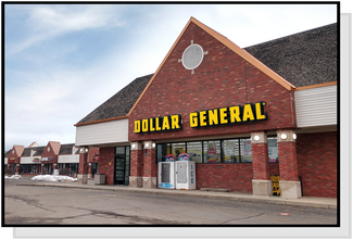 Plus de détails pour 15311-15361 17 Mile Rd, Clinton Township, MI - Bureau/Local commercial à louer