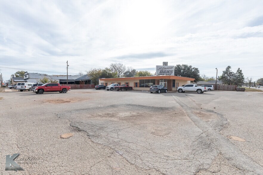 1109 Oak St, Abilene, TX à vendre - Photo de l’immeuble – Image 1 sur 23