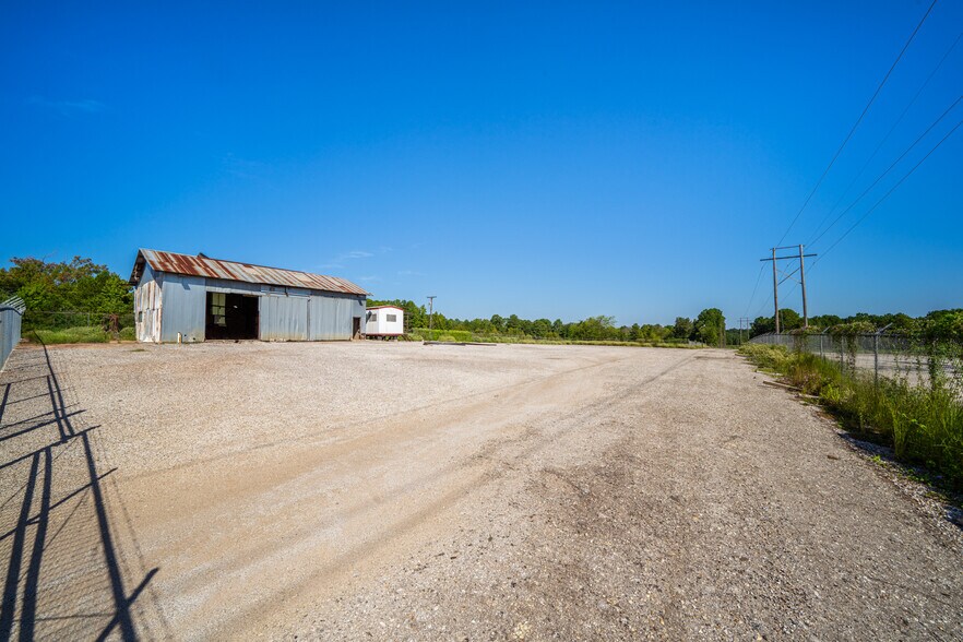 2103 E SH 31, Kilgore, TX à louer - Photo de l’immeuble – Image 3 sur 35