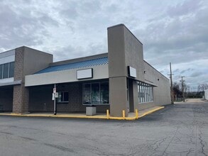 136 McKees Rocks Plz, McKees Rocks, PA à louer Photo de l’immeuble– Image 1 sur 9