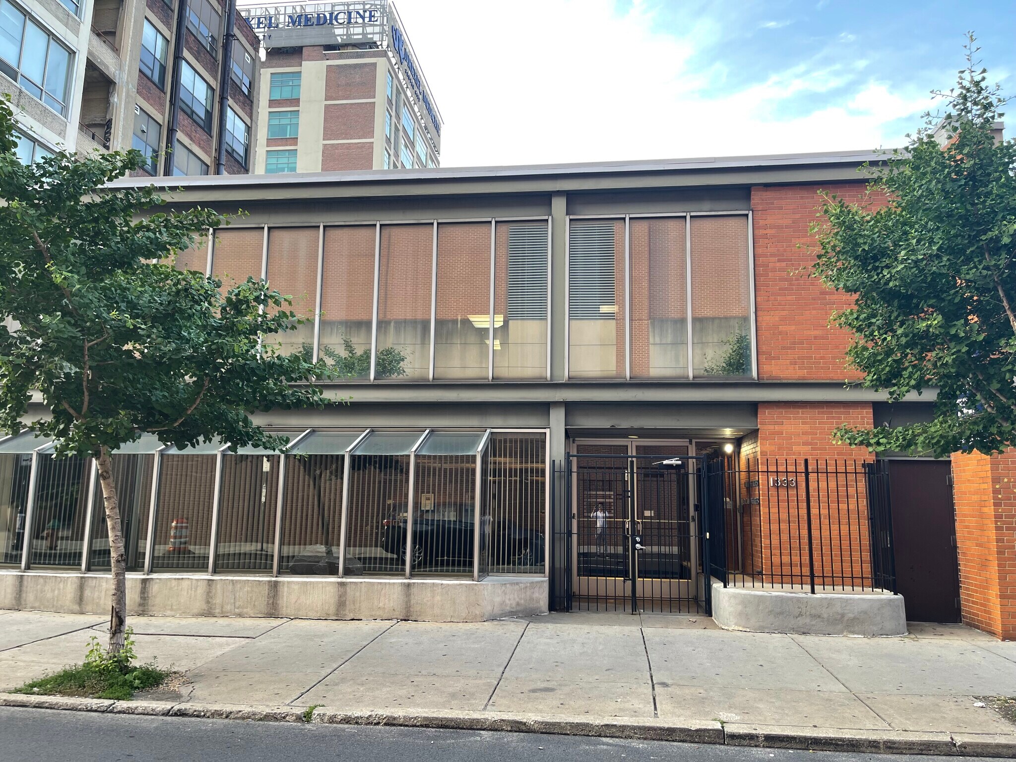 1333 Race St, Philadelphia, PA à vendre Photo de l’immeuble– Image 1 sur 5