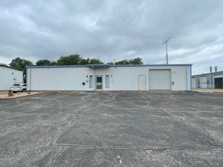 430 Towne Oaks Dr, Waco, TX à vendre - Photo de l’immeuble – Image 1 sur 11