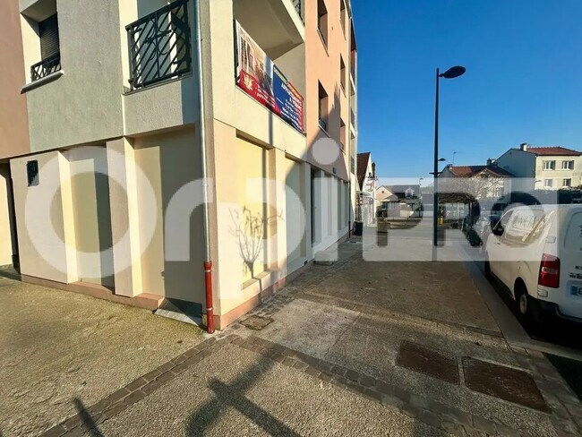 Plus de détails pour Local commercial à vendre