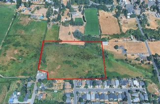 Plus de détails pour 600 Roguelea Ln, Grants Pass, OR - Terrain à vendre
