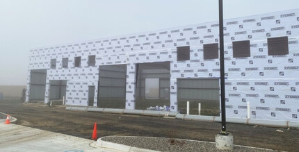 54191 Gratiot Ave, Chesterfield Township, MI à louer Photo de l’immeuble– Image 2 sur 2