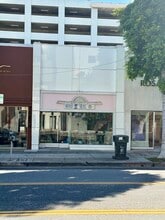 136-140 S Robertson Blvd, Los Angeles, CA à louer Photo intérieure– Image 1 sur 3