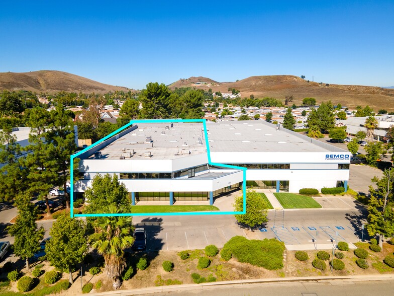 2255 Union Pl, Simi Valley, CA à louer - Photo de l’immeuble – Image 1 sur 12
