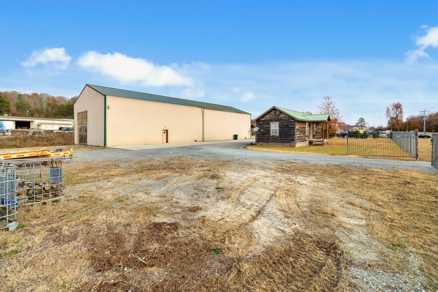 372 Jones St, Decatur, TN à louer - Photo principale – Image 1 sur 24