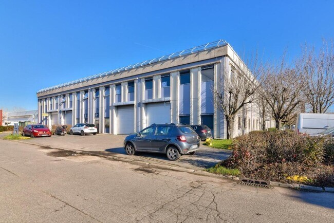 Plus de détails pour 44 Rue Maurice De Broglie, Aulnay-sous-Bois - Bureau, Local d'activités à louer