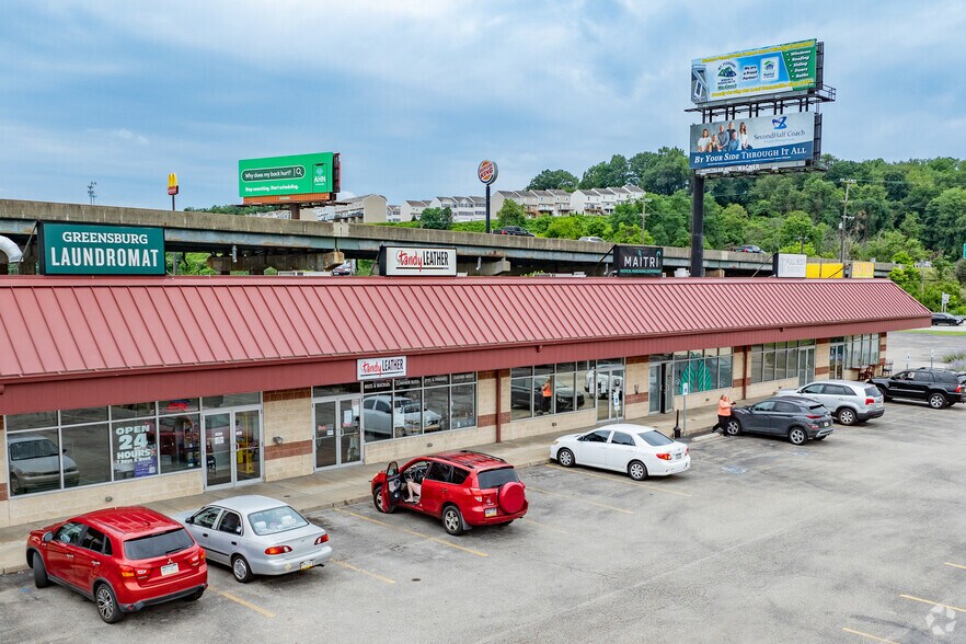 1100 S Main St, Greensburg, PA à louer - Photo principale – Image 1 sur 1
