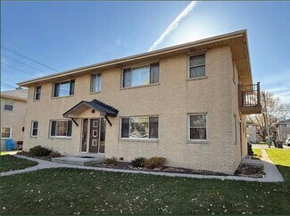 Plus de détails pour 10221 W Cleveland Ave, West Allis, WI - Logement à vendre
