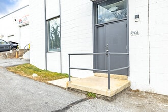 4139-4153 Amos Ave, Baltimore, MD à louer Photo de l’immeuble– Image 1 sur 7