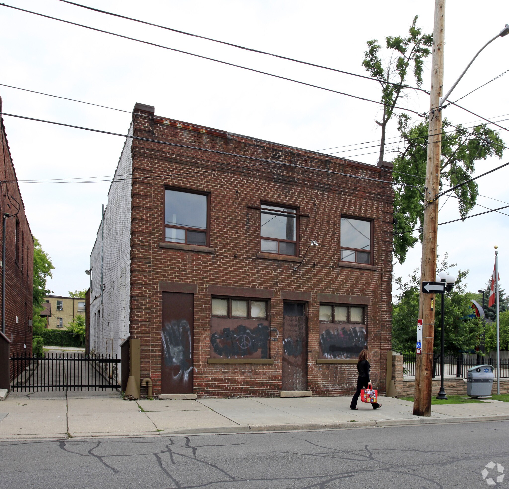78 Mimico Ave, Toronto, ON à louer Photo principale– Image 1 sur 3