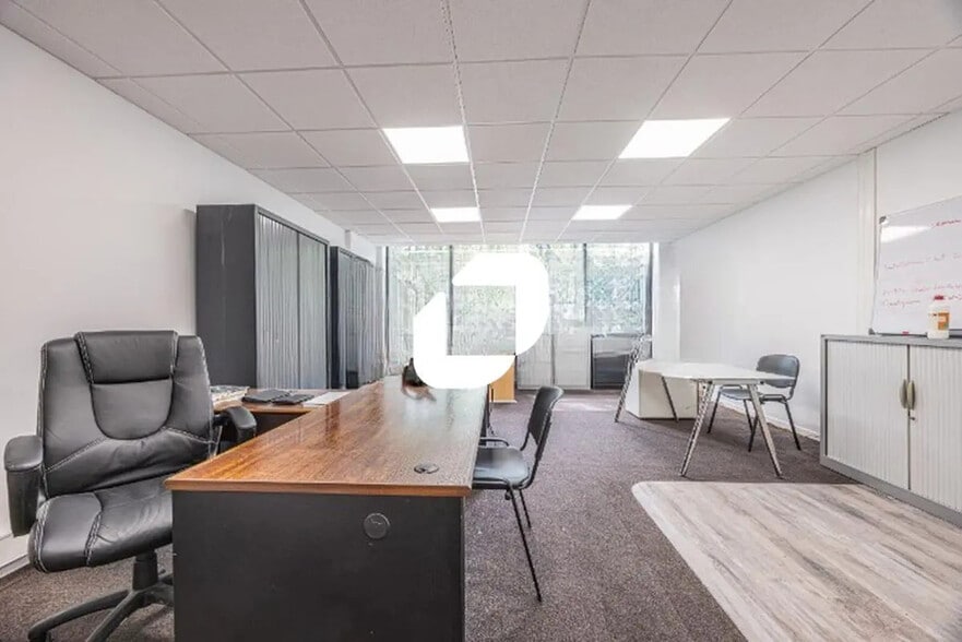 Bureau dans Lognes à vendre - Photo intérieure – Image 2 sur 9