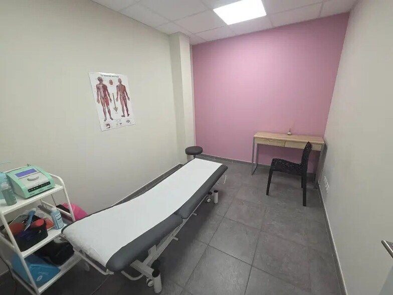 Local d'activités dans Alès à vendre - Photo intérieure – Image 2 sur 17