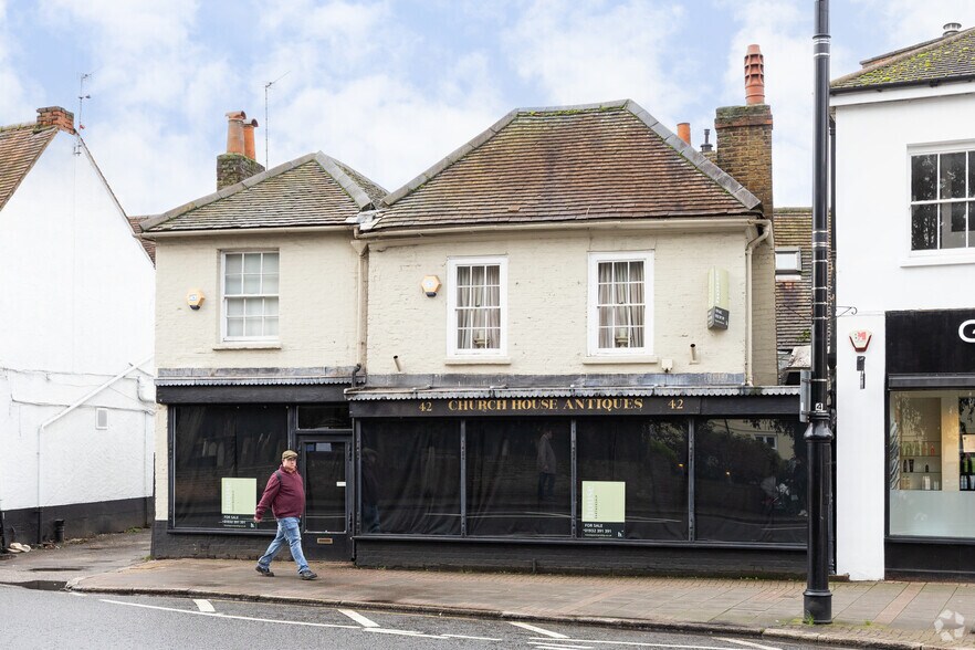 42 Church St, Weybridge à vendre - Photo de l’immeuble – Image 2 sur 2