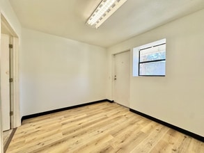 11631 Columbia Park Dr E, Jacksonville, FL à louer Photo intérieure– Image 1 sur 4