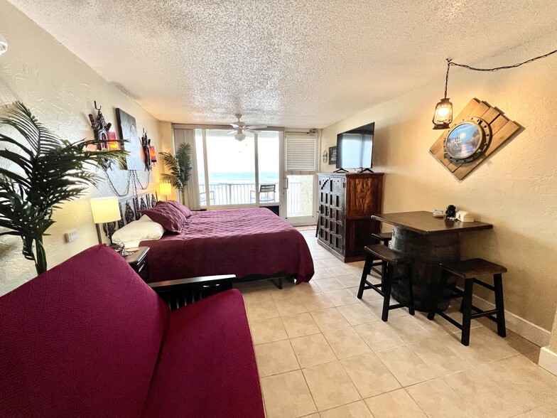 STR 6 Condo Portfolio in DaytonaBeach FL portefeuille de 4 biens à vendre sur LoopNet.fr - Photo intérieure – Image 2 sur 20