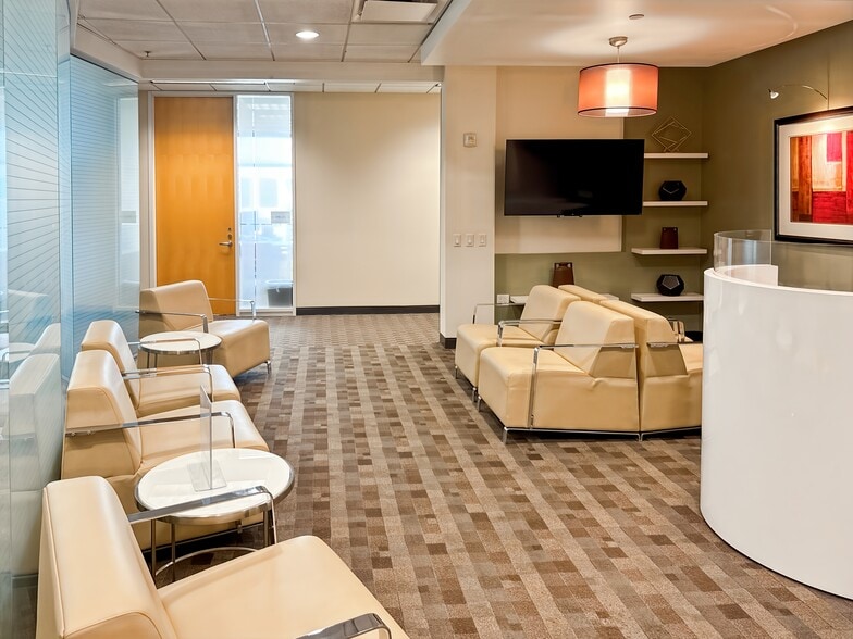 4600 S Syracuse St, Denver, CO à louer - Photo intérieure – Image 3 sur 15