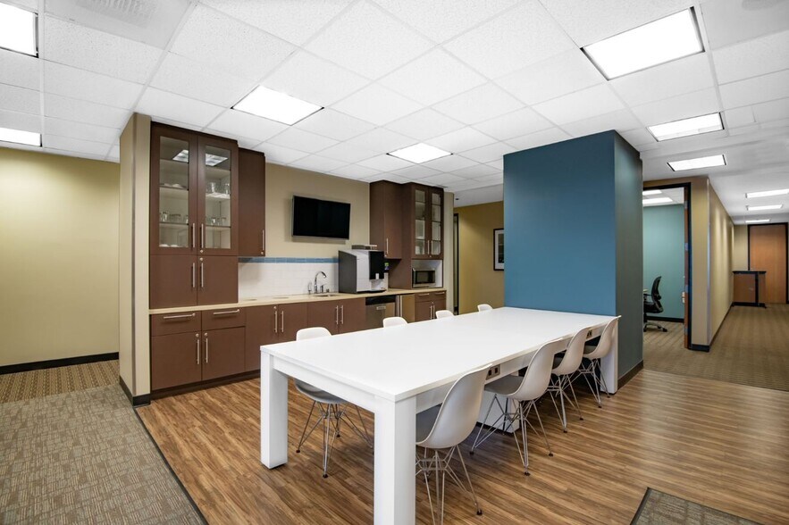 501 W Broadway, San Diego, CA à louer - Photo intérieure – Image 2 sur 4