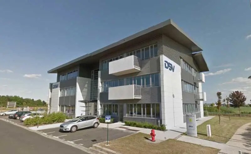 Bureau dans Roissy-en-France à louer - Photo de l’immeuble – Image 1 sur 11