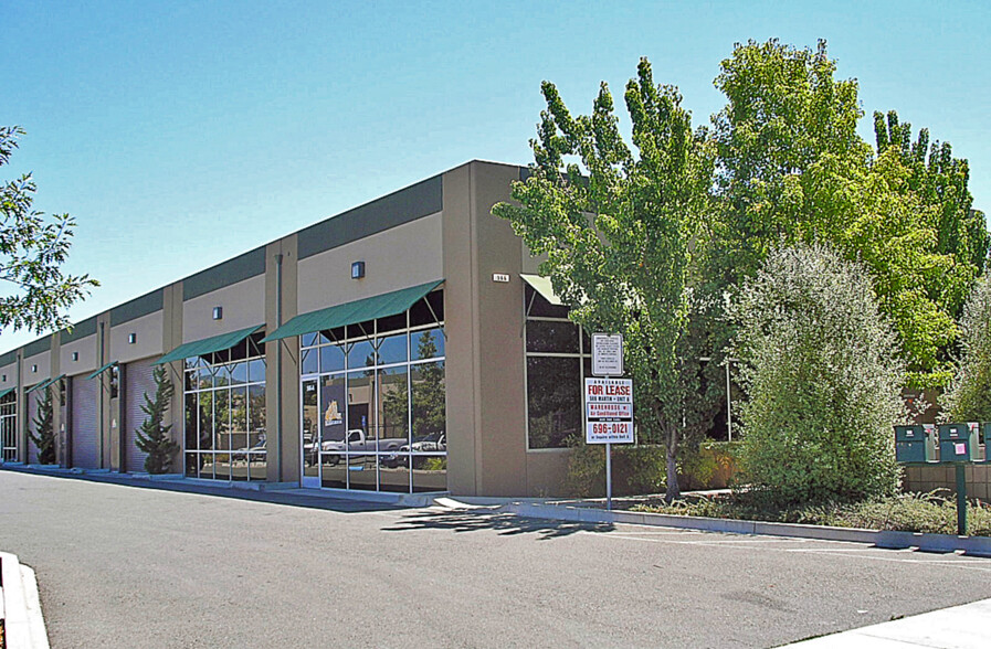 566 Martin Ave, Rohnert Park, CA à vendre - Photo de l’immeuble – Image 2 sur 2