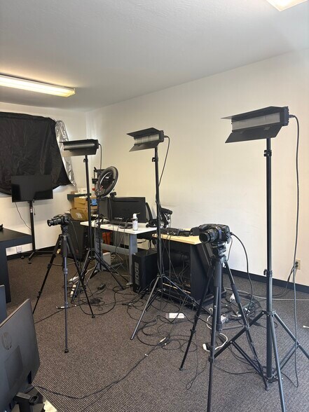 2060 Walsh Ave, Santa Clara, CA à louer - Photo intérieure – Image 3 sur 15