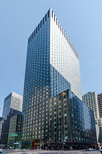633 Third Ave, New York, NY à vendre - Photo de l’immeuble – Image 2 sur 17