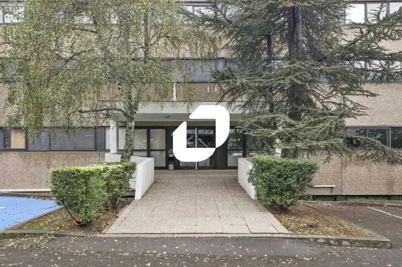 Bureau dans Antony à louer - Photo de l’immeuble – Image 2 sur 17