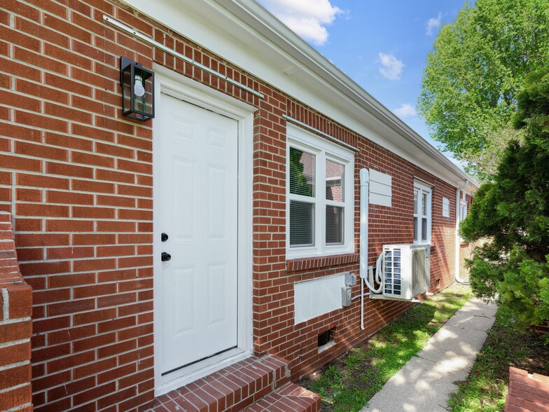 209 W 6th St, Pittsburg, KS à vendre - Photo de l’immeuble – Image 2 sur 9