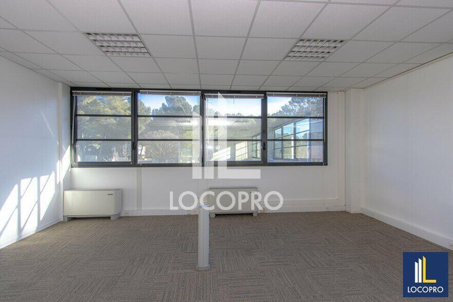 Bureau dans Aix-en-Provence à louer - Photo de l’immeuble – Image 2 sur 5