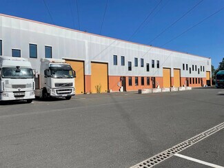 Plus de détails pour 2 Rue Des Verts Buissons, Le Coudray-Montceaux - Local d'activités à louer