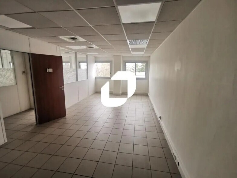 Bureau dans Fontenay-sous-Bois à louer - Photo intérieure – Image 2 sur 6