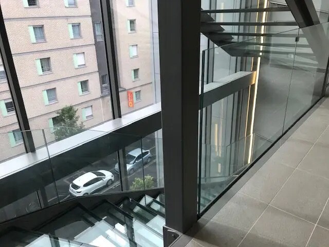 Bureau dans Clichy à louer - Photo de l’immeuble – Image 3 sur 12