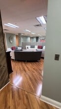220 Davidson Ave, Somerset, NJ à louer - Vidéo sur l’annonce professionnelle 