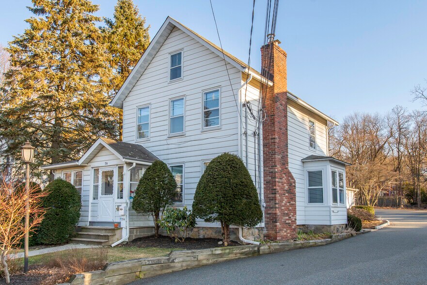 334 W Main St, Boonton, NJ à louer - Photo de l’immeuble – Image 1 sur 19