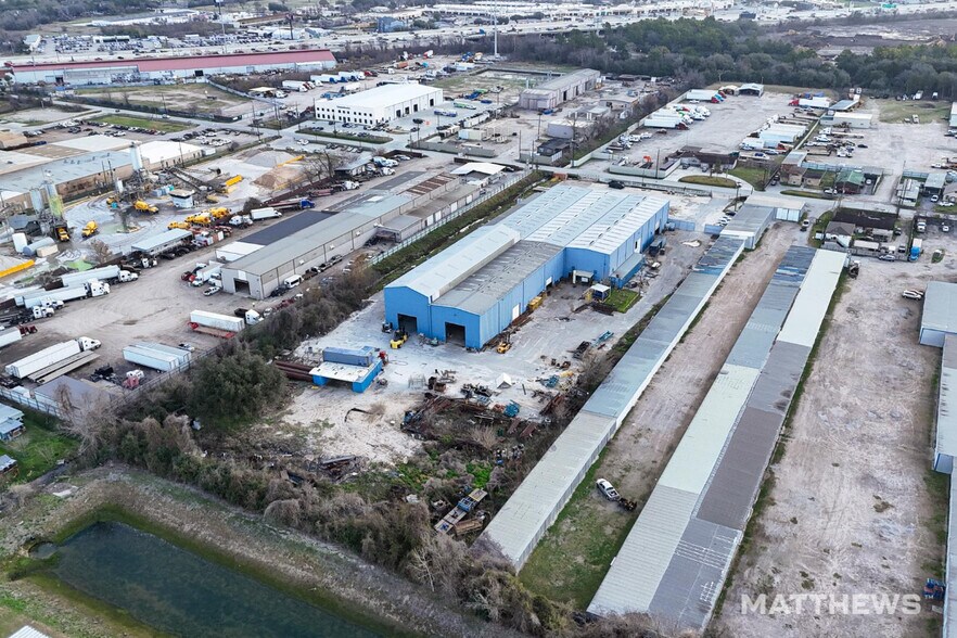 7607 Wright Rd, Houston, TX à louer - Photo de l’immeuble – Image 3 sur 4
