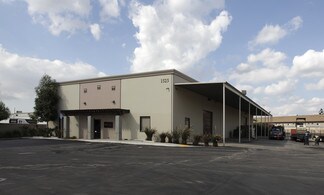 Plus de détails pour 1525 E McFadden Ave, Santa Ana, CA - Industriel/Logistique à vendre
