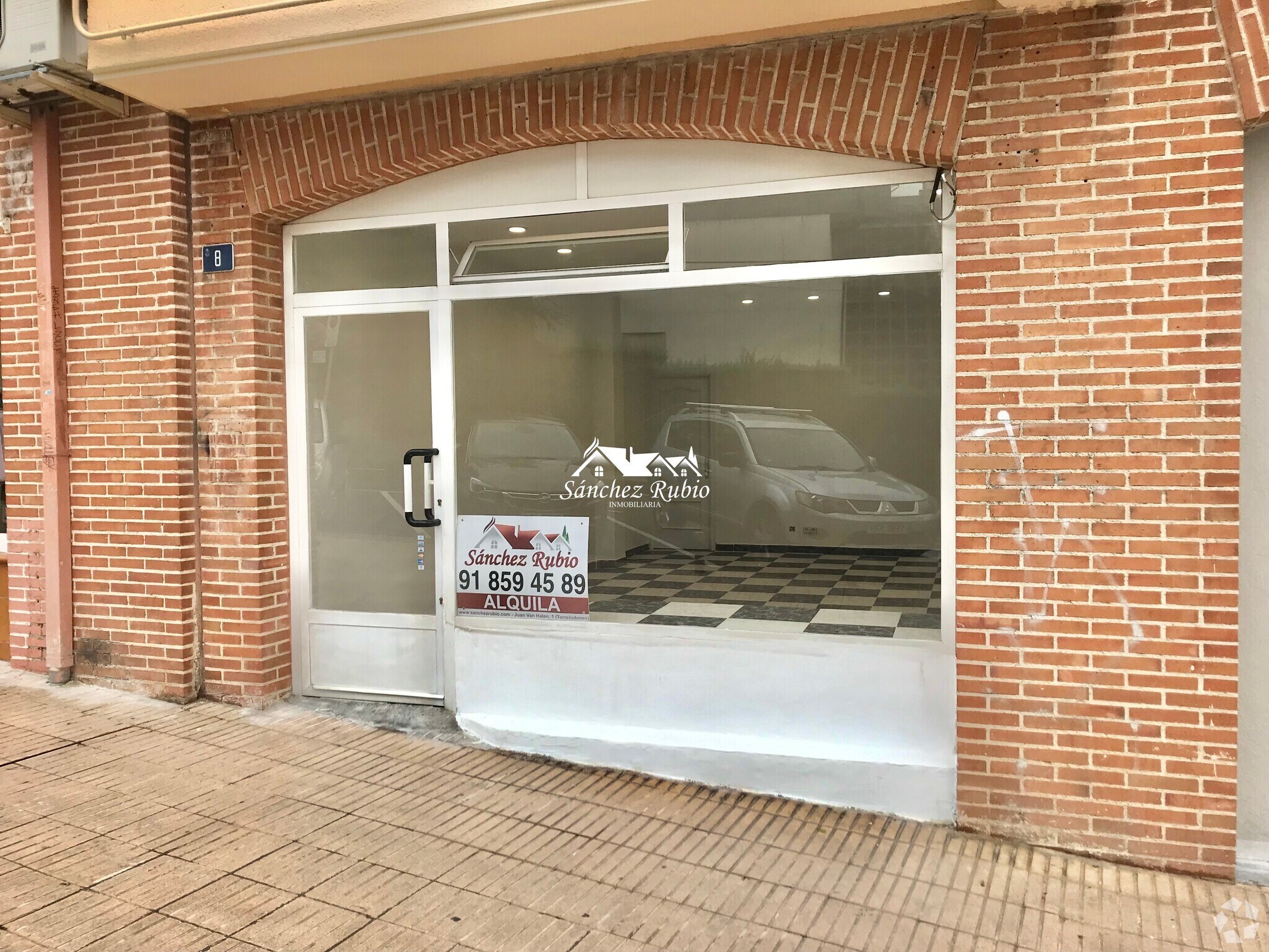 Local commercial dans Torrelodones, Madrid à louer Photo intérieure– Image 1 sur 2
