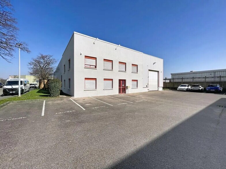 5 Allée Des Erables, Vénissieux à louer - Photo de l’immeuble – Image 3 sur 16