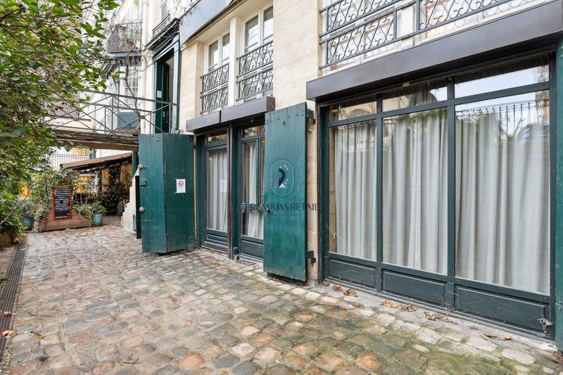 Immeuble residentiel dans Paris à vendre - Photo de l’immeuble – Image 2 sur 13